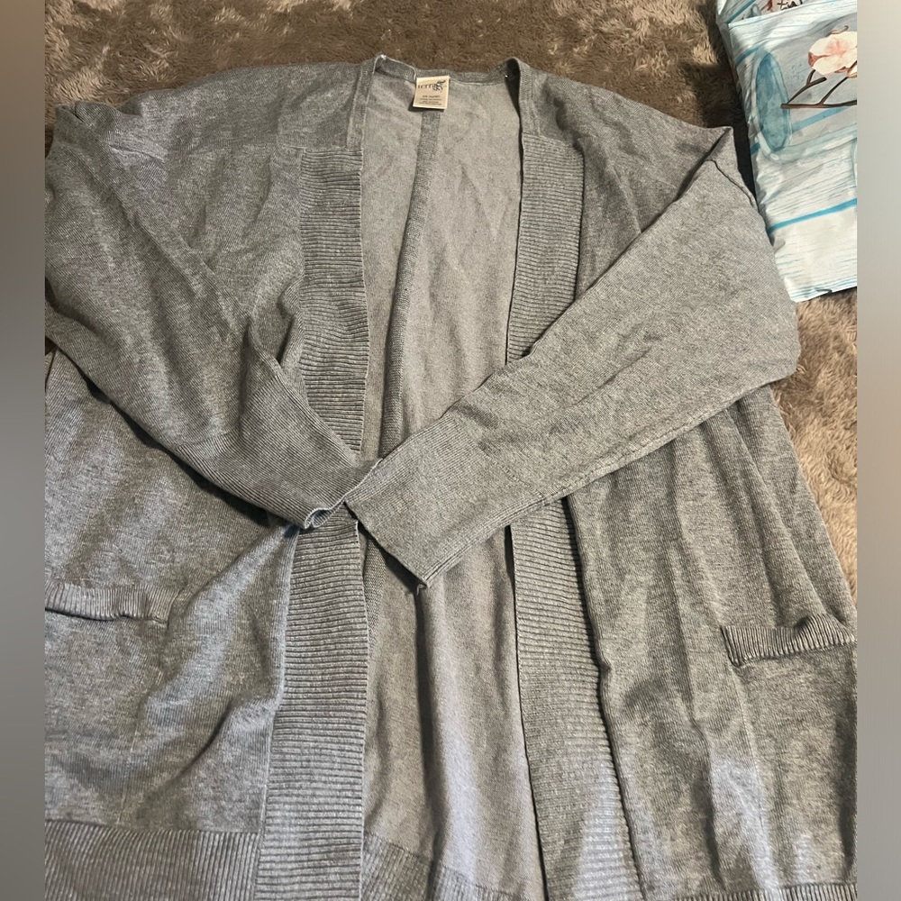 Cardigan - Picture 2 of 3
